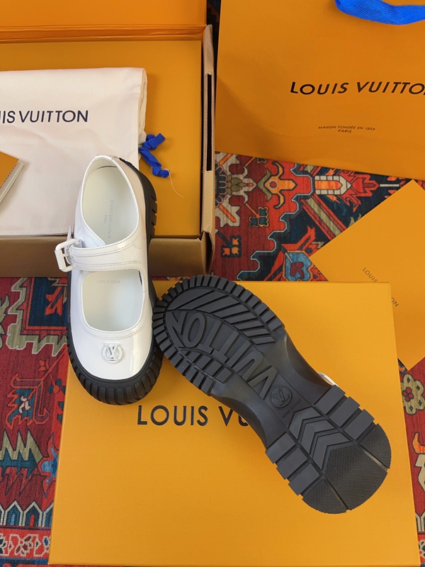 ルイヴィトン靴内部構造